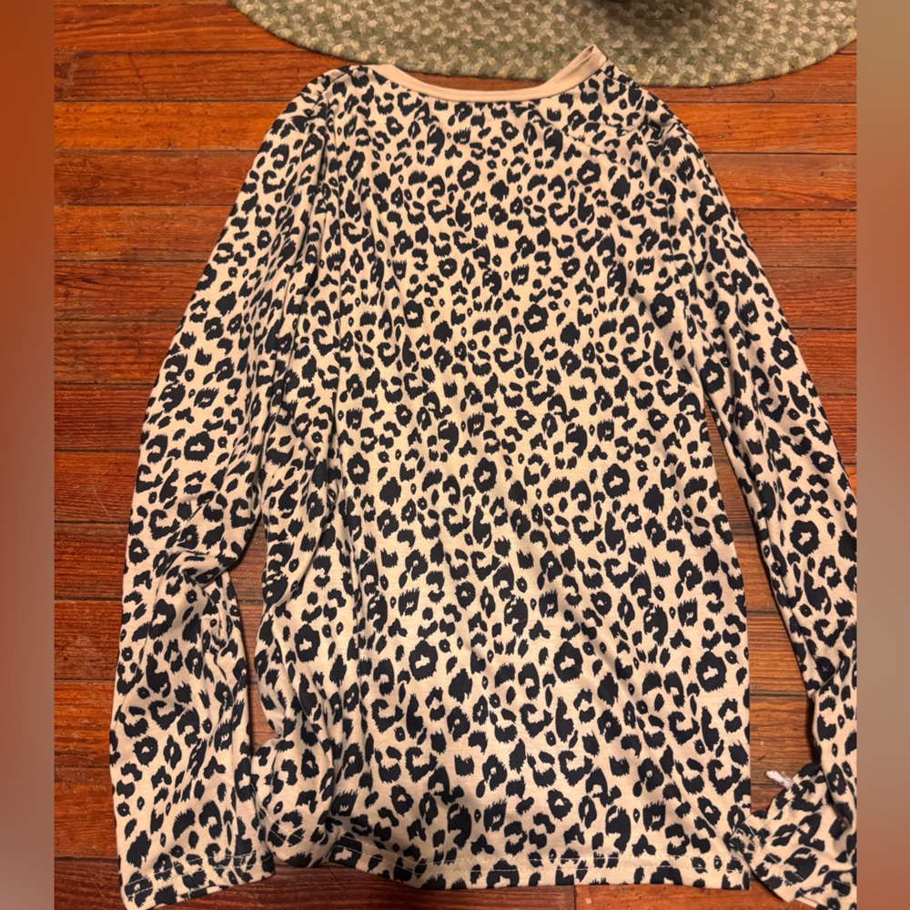 Chic Nation Leopard Print Long Sleeve Tee